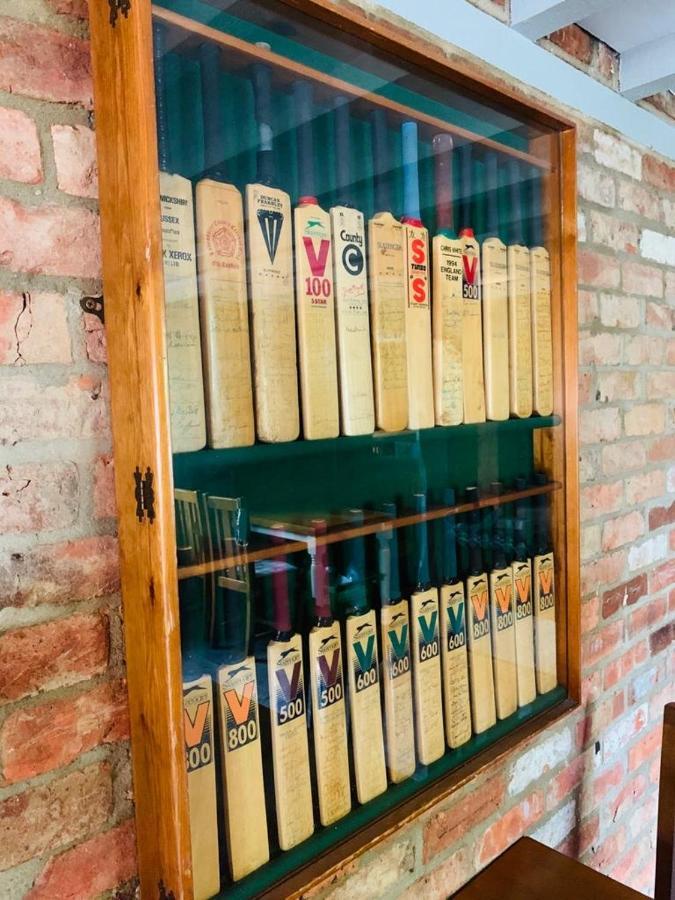 The Bat & Ball Cuddesdon エクステリア 写真