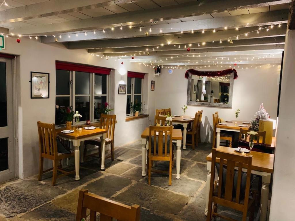 The Bat & Ball Cuddesdon エクステリア 写真